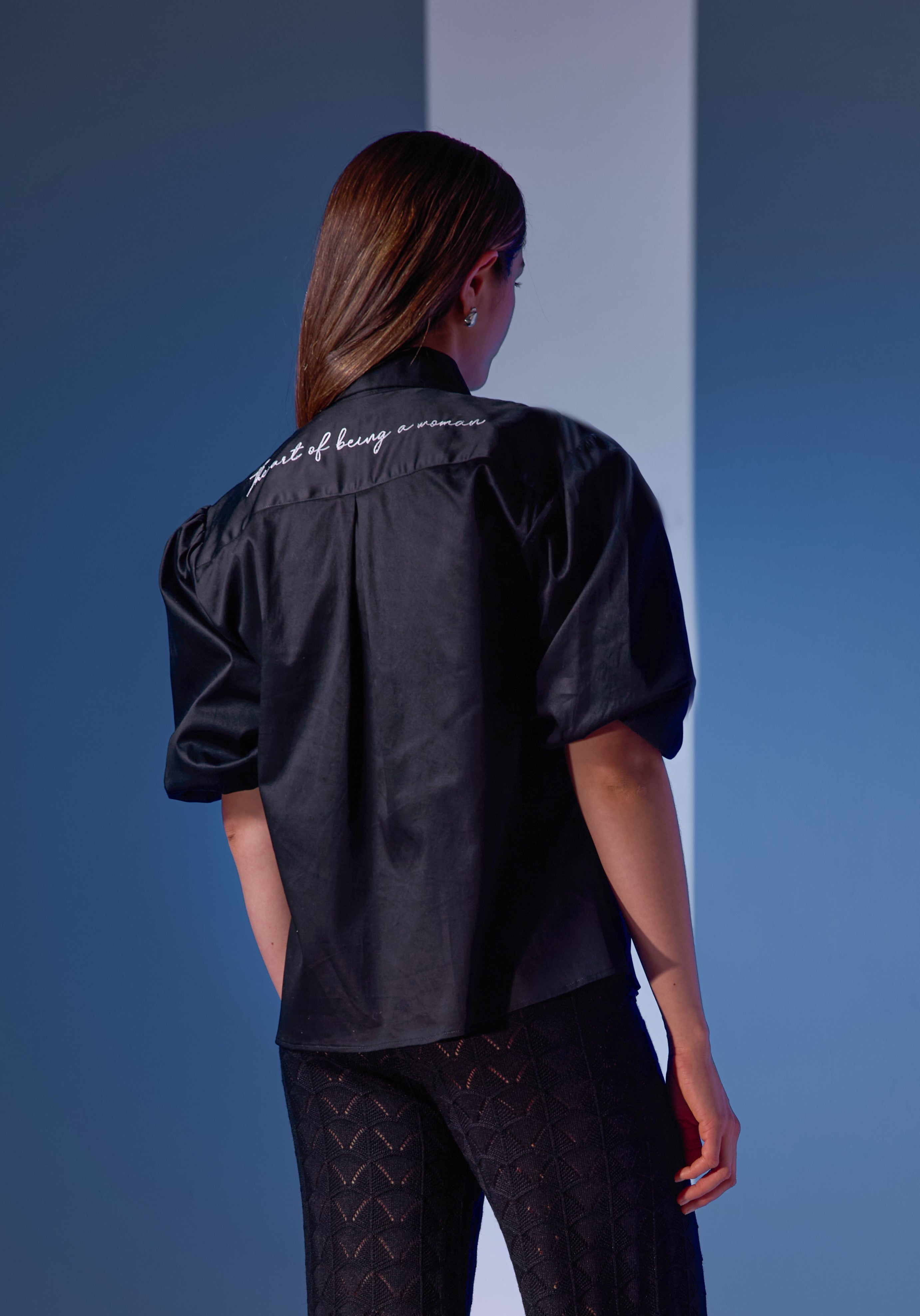 Camisa negra