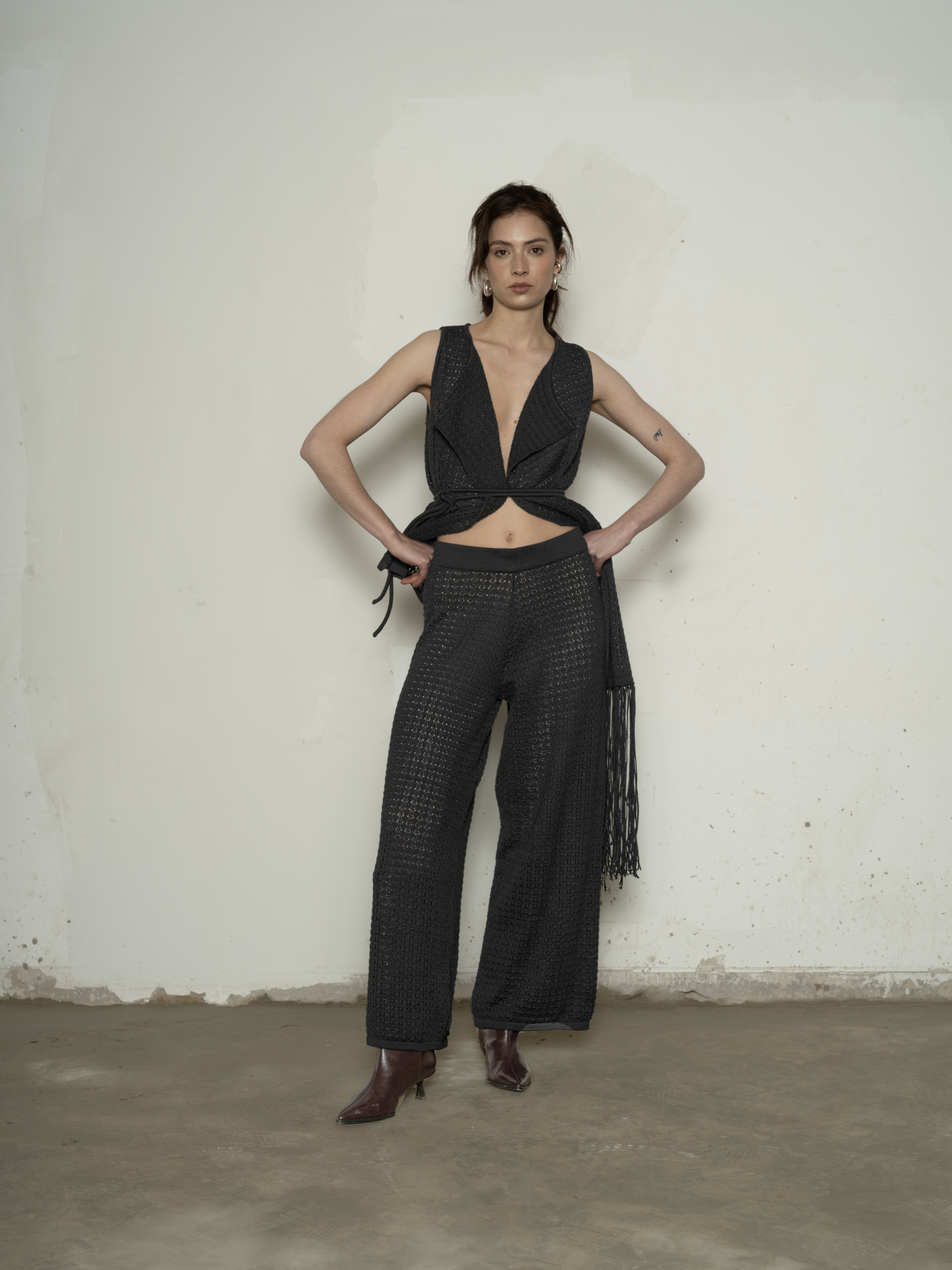 PANTALÓN RAÍCES NEGRO